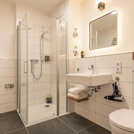 Limehome Wallstraße Aparthotel
